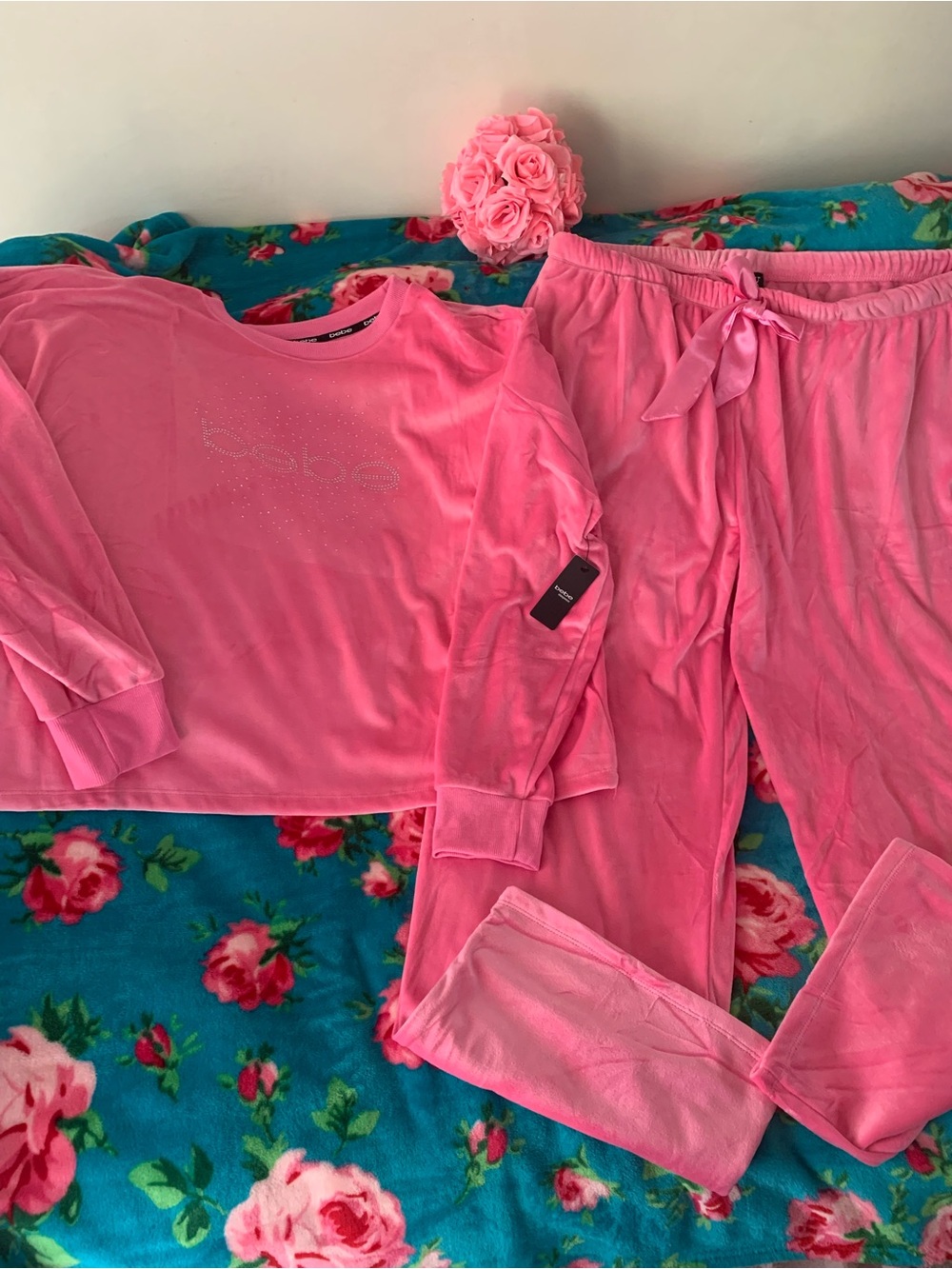 Bebe Velour Rhinestone Lounge Pajama Set Aurora Pink Large NWT Y2K Cozy
